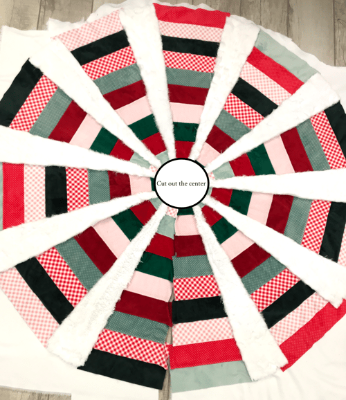 12 Call Ajaire QC Tree Skirt Center Cut Out