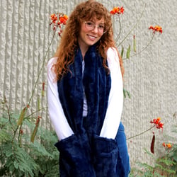 Cuddle-Pocket-Scarf