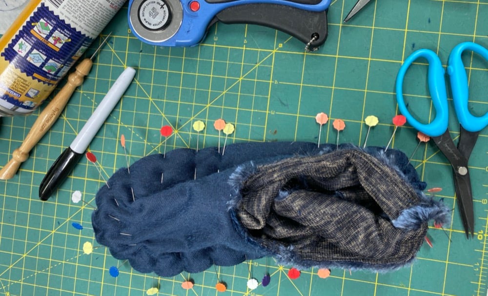 Fleece Toddler Slippers FREE sewing pattern (3 sizes) - Sew Modern Kids
