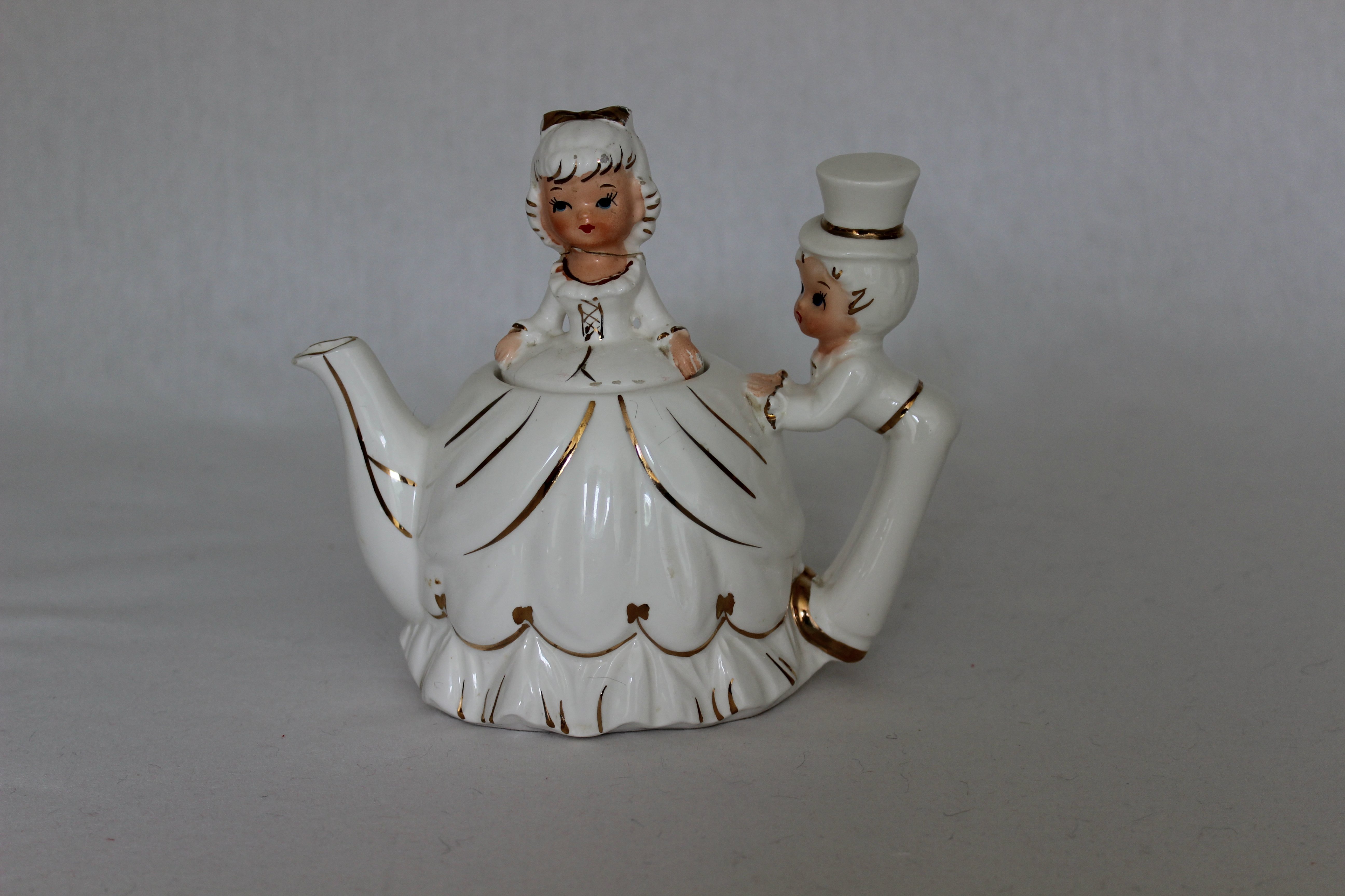 Pretty Tea Cozy Project With Machine Embroidery