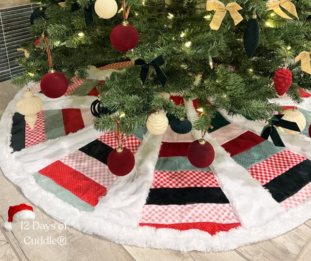 Christmas Tree Skirt made with Quilting Cuddle® 