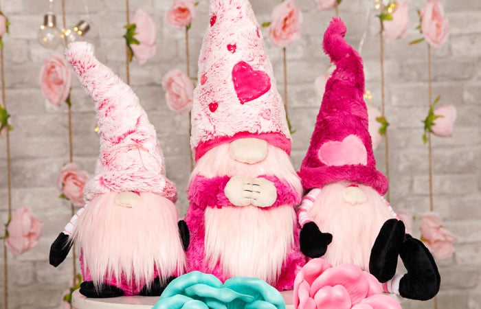 Valentines Day DIY crafts Happy Heart Patterns Gnomes