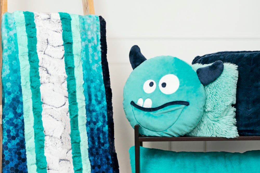 How to Sew a Cuddle® Minky Strip Quilt (Fabulous 5 Quilt Kit Sewing