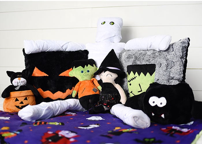 Fuzzy Ghost Pillow Kit - The Ginger Quilter